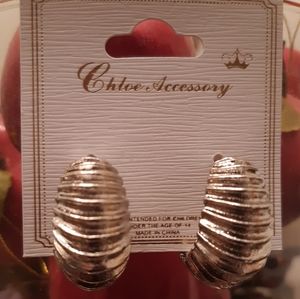 Chloe Accessory Shell Earring